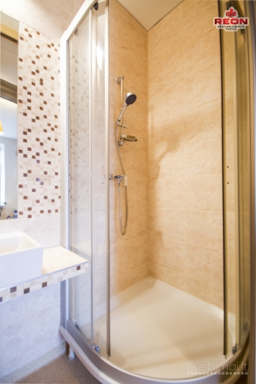 Šviesus ir jaukus 1 kambario butas išskirtinėje Užupio vietoje – Polocko g