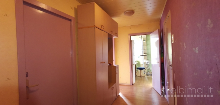 Parduodamas  4 kambarių butas, šeštame aukšte, Kniaudiškių g.46, Panevėžyje.