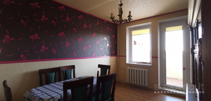 Parduodamas  4 kambarių butas, šeštame aukšte, Kniaudiškių g.46, Panevėžyje.