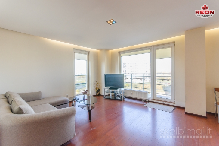 ŠVIESUS 2K BUTAS NAUJOS STATYBOS NAME SU PARKAVIMO VIETA!