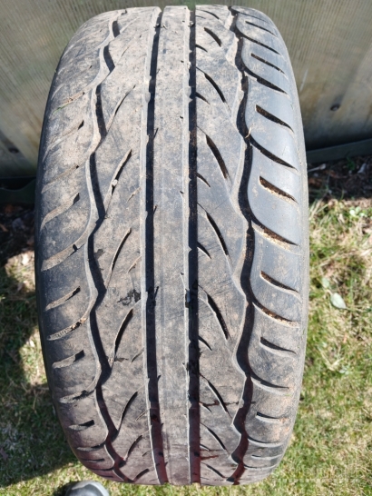 Ratlankiai Lexus Is su semi slick padangomis