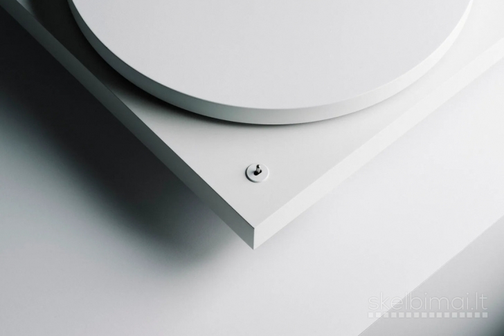 Pro-Ject Debut PRO B White Edition – aukštos klasės vinilo grotuvas/patefonas
