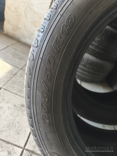 Parduodu Pireli Scorpion R19 255 50 vasarines padangas