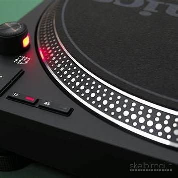 Technics SL-1210MK7 – profesionalus Direct Drive patefonas