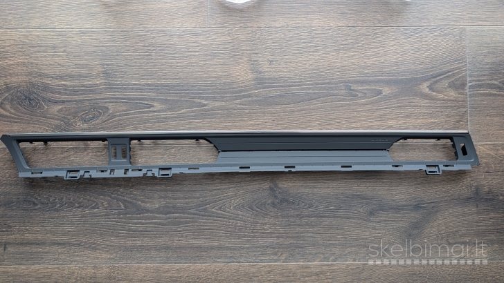 Panelės ventiliacijos apdaila nuo Audi A6 C8
