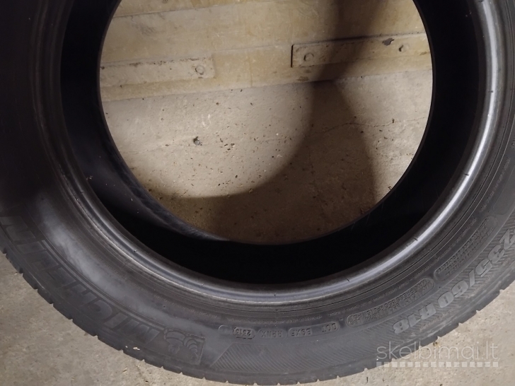 Michelin padangas 2vnt. 235x60xR18, mesos po 4,5mm