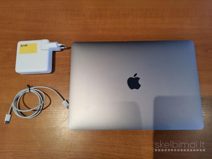 Apple MacBook Pro A2159: i5, 13.3" 2560x1600, 8gb, 256gb
