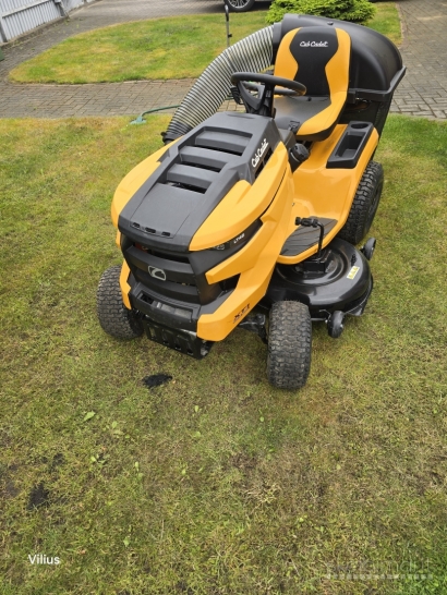 Parduodamas sodo traktoriukas Cub Cadet