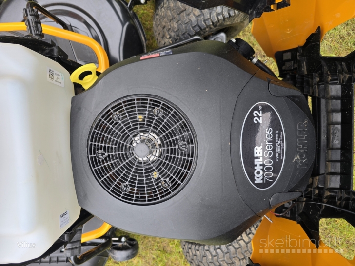 Parduodamas sodo traktoriukas Cub Cadet