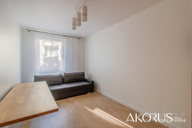 Akorus.lt – tvarkingas, šviesus butas su privačia terasa
