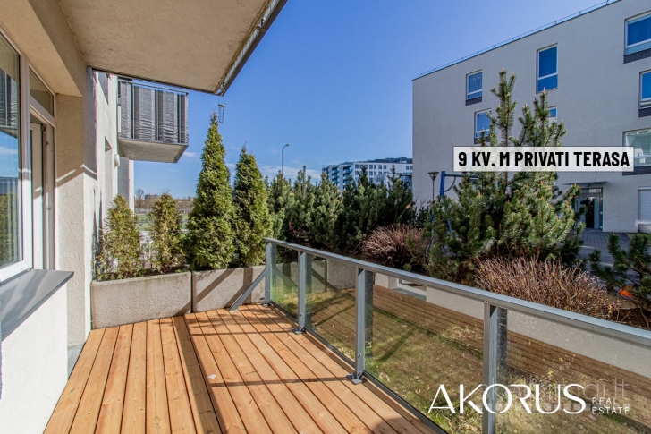 Akorus.lt – tvarkingas, šviesus butas su privačia terasa