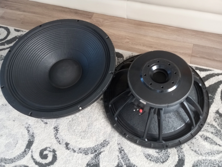 Profesonalus 4000W RMS Projektas Subwoofer 2x21" su RCF-9007AS, Alytaus