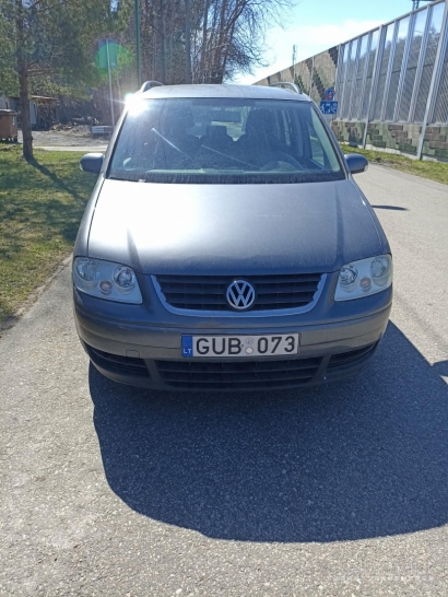 VW TOURAN PARDUODU