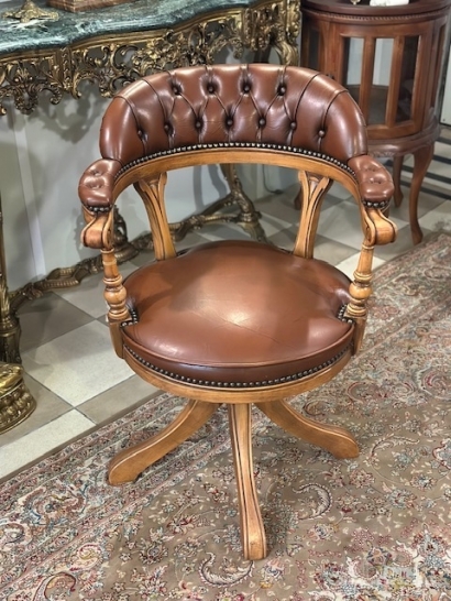 Chesterfield darbo kambario kėdė