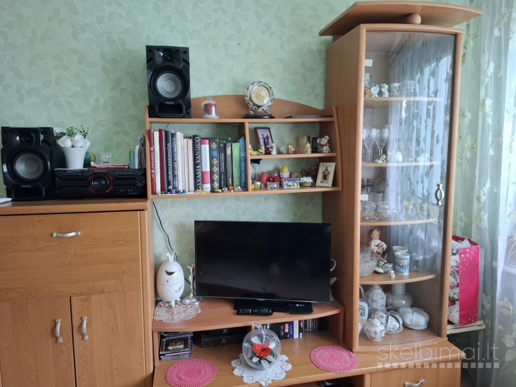 Parduodu svetainės baldus.