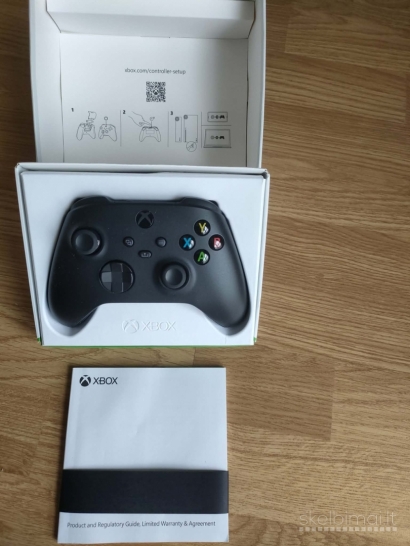 Belaidė / belaidės Xbox žaidimų pultas / pultai, pultelis / pulteliai
