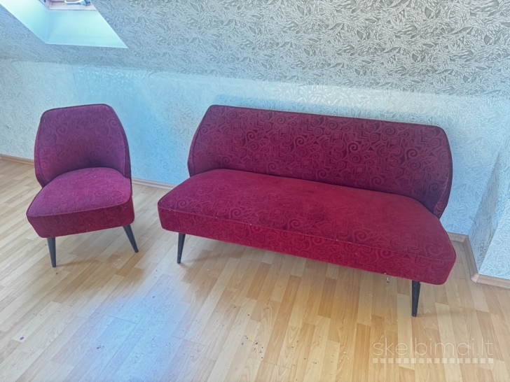Rekonstruotas išskirtinis Retro baldų komplektas