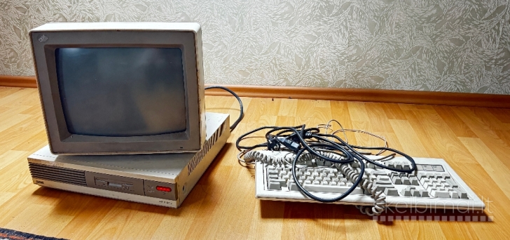 3 retro stacionarių kompiuterių rinkiniai