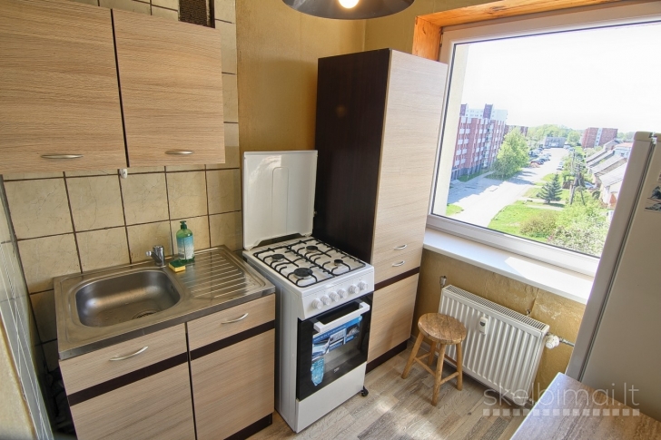 Parduodamas renovuotame name gerai įrengtas 1-o kambario butas
