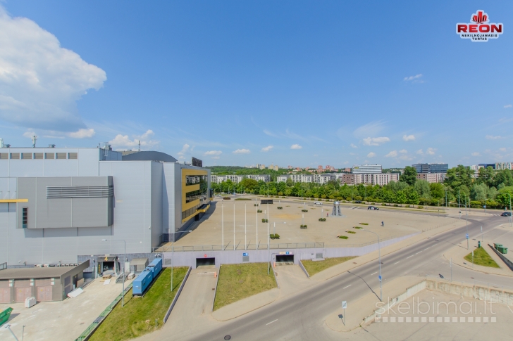 NAUJAI ĮRENGTAS 3 KAMBARIŲ BUTAS SU ERDVIA TERASA IR NUOSTABIA PANORAMA OZO G.