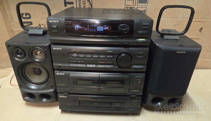 Muzikinis centras Sony su kolonėlėmis