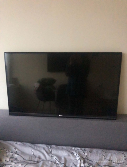 LG Full HD Smart 106.7 cm (42") TV Wi-Fi Black