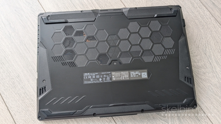 Asus TUF Gaming F15 / i7 11800H / 16GB / 512GB / RTX 3050 Ti / 144Hz / RGB