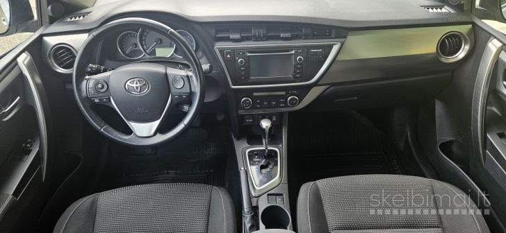 Parduodama Toyota Auris 2014m.