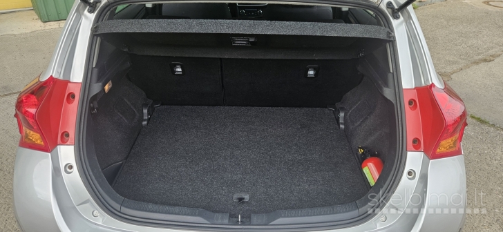 Parduodama Toyota Auris 2014m.