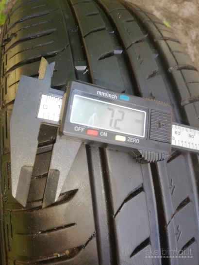 Virš 7 mm beveik naujos vasarinės padangos 175/65 R15 2021 m