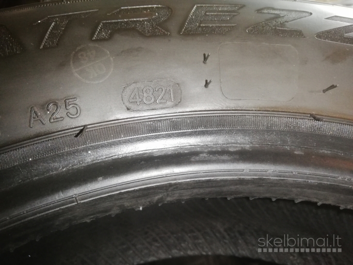 Virš 7 mm beveik naujos vasarinės padangos 175/65 R15 2021 m
