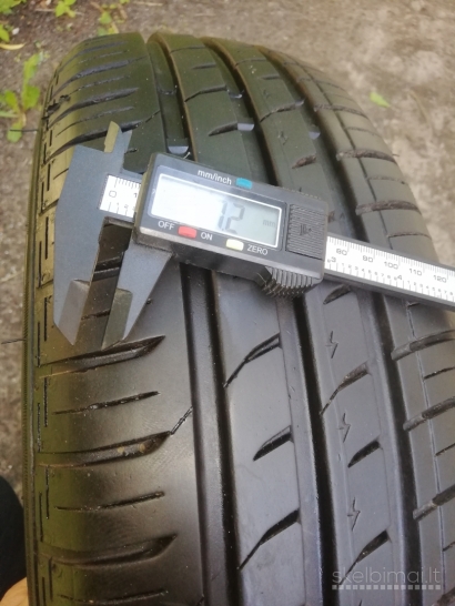 Virš 7 mm beveik naujos vasarinės padangos 175/65 R15 2021 m