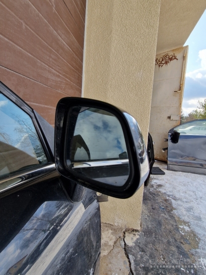 Opel Antara pilnos komplektacijos dešinės pusės priekinės durelės
