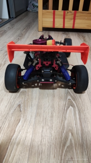 Parduodu RC automolibį Thunder Tiger S2 EB4
