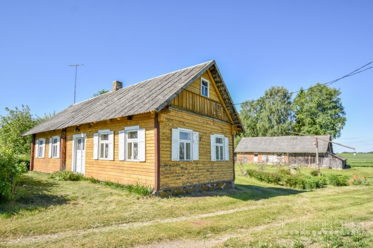 Sodyba 8,5 ha sklype šalia vandens telkinio