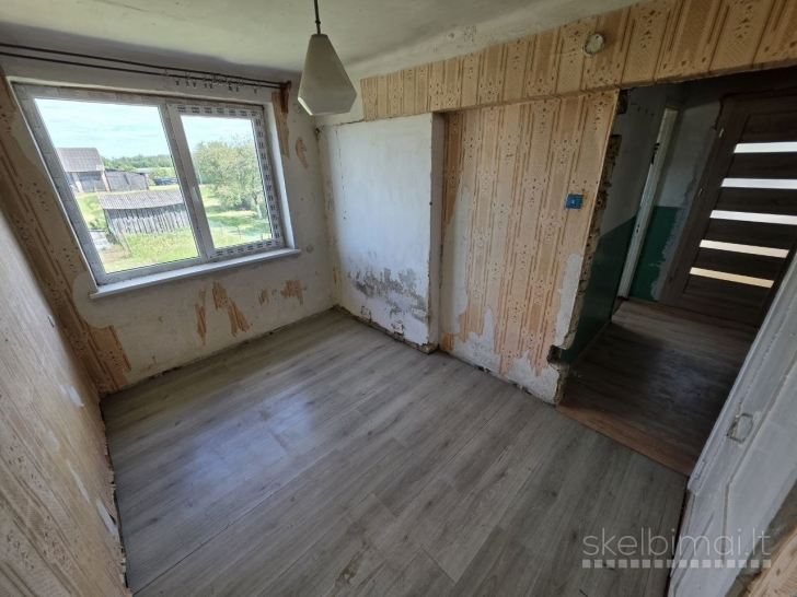 PARDUODAMAS 2 KAMBARIŲ BUTAS IŠSIMOKĖTINAI BEINORIŠKIO K., RADVILIŠKIO R. SAV.