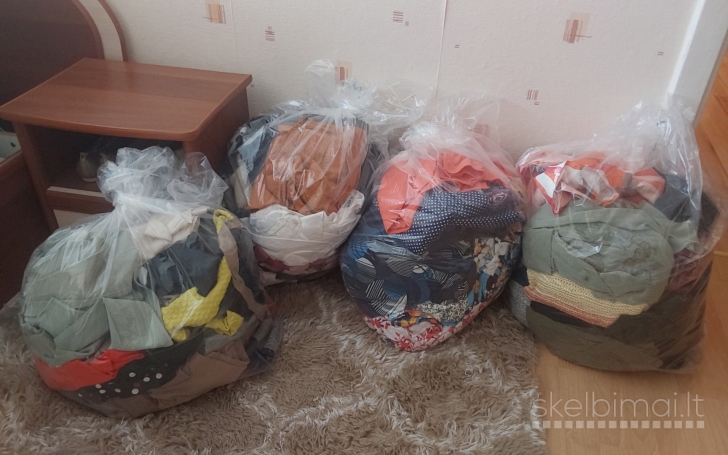 Puikios kokybės didesnio dydzio moteriski drabuziai