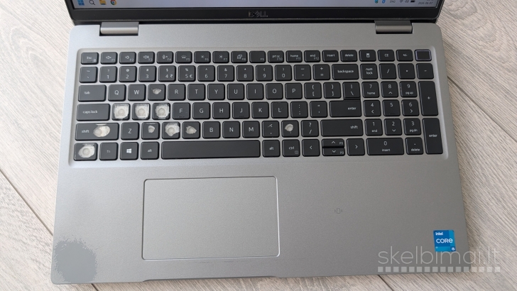 Dell Latitude 5520 / i5 1135G7 / 16GB / 256GB / 1.59 KG