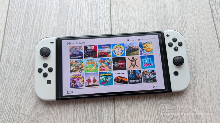 Nintendo Switch Oled 128gb + 20 žaidimų