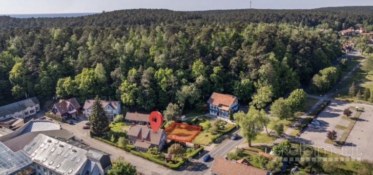 Parduodamas 3 kambarių butas Juodkrantėje su privačiu kiemu