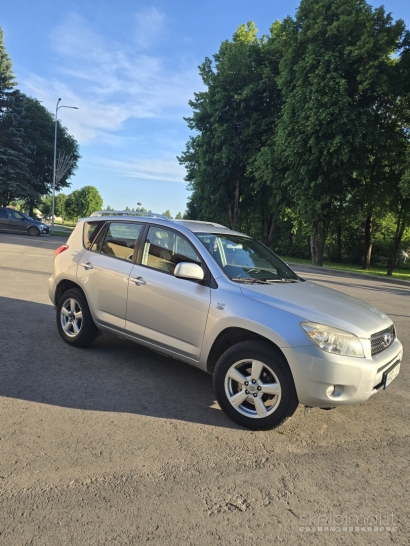Parduodama Toyota RAV4. 2008m,-11 mėn