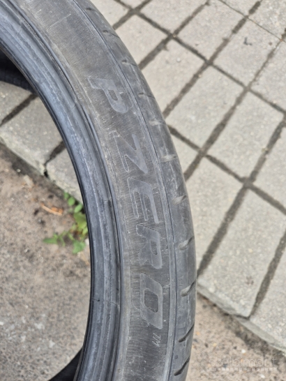 Padanga pirelli r20 255/35