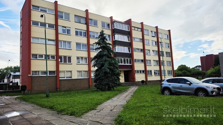 Parduodu 2 kambarių buta.