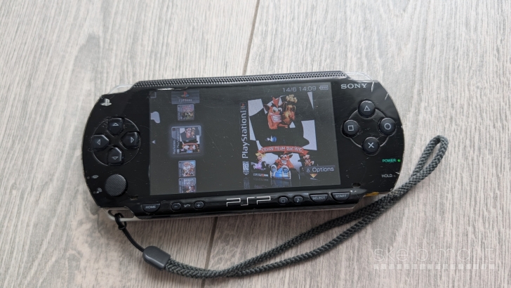 Atrištas PSP Fat 1003 64gb + 60 žaidimu