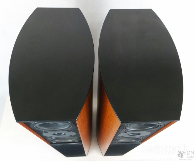 JAMO D570 Floor Standing Speakers. Made in Denmark.