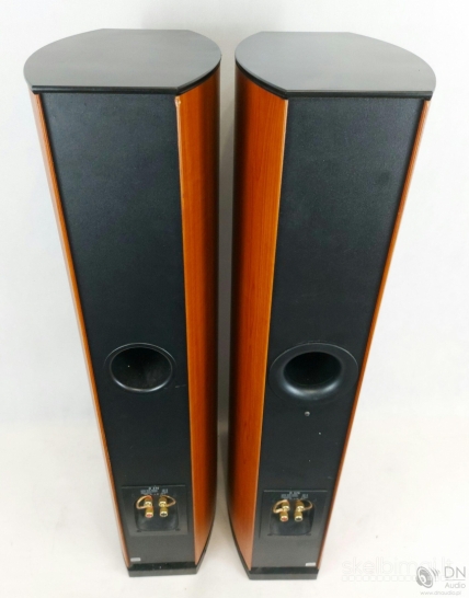 JAMO D570 Floor Standing Speakers. Made in Denmark.