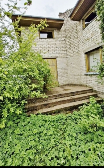 Parduodu sodo nama.