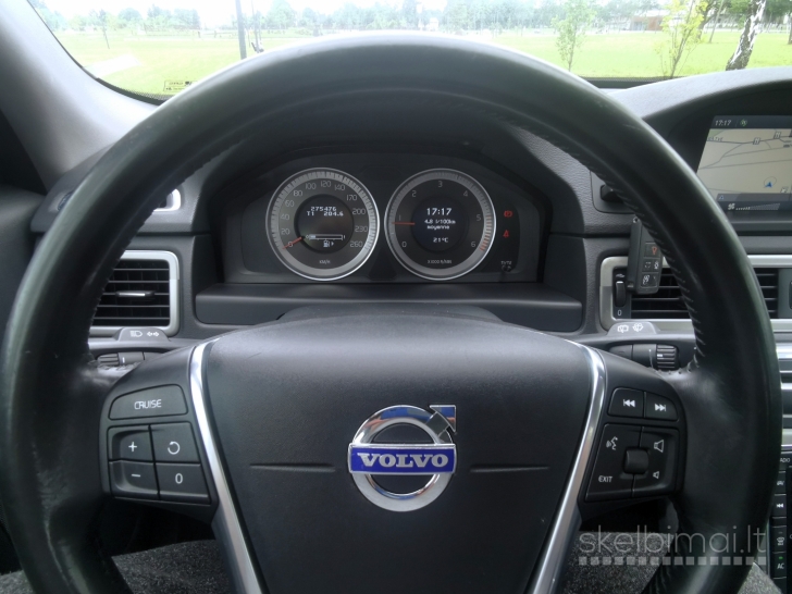 Volvo V70 2013