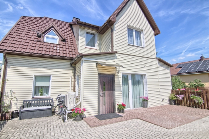 Parduodama labai gerai įrengta 56,17 m² namo dalis