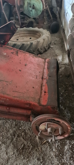 Parduodu techniką bei sovietinės technikos atsarines dalis